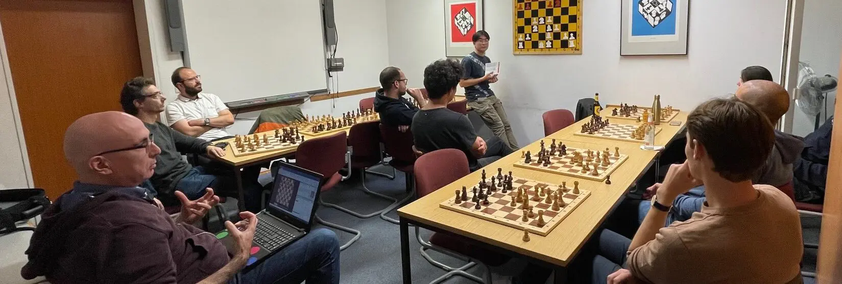 Blitz‑Spannung in Hamburg